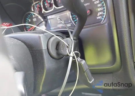 2015 Chevrolet Silverado 1500 1Lt из США, поврежденный, VIN 3GCUKREC5FG532688